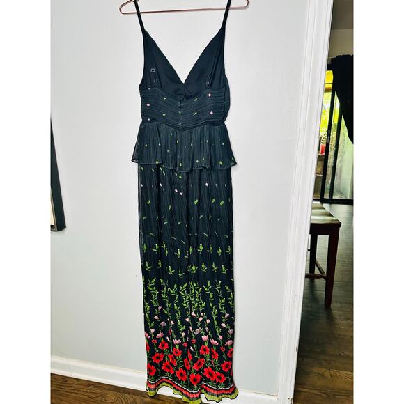 SABINA MUSAYEV Black Red Floral Front Twist Cutout Selina Dress size Medium - Picture 4 of 13